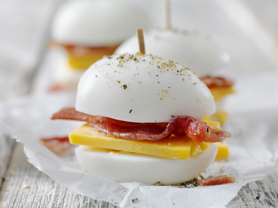 Jaje sa sirom i slaninom - obilan zalogaj u prehrani ketogene dijete